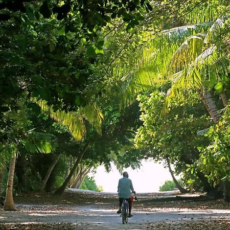 Kiha Beach Hotel Dharavandhoo Bagian luar foto