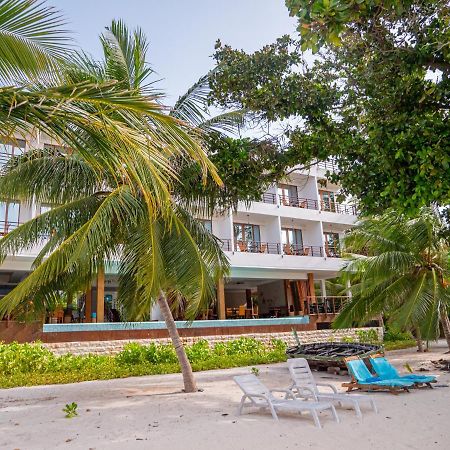 Kiha Beach Hotel Dharavandhoo Bagian luar foto