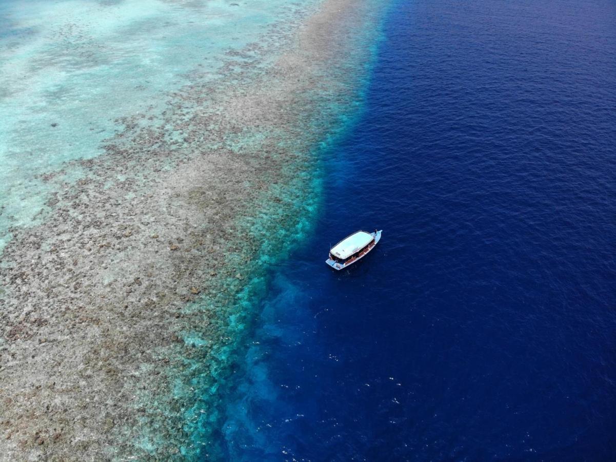 Kiha Beach Hotel Dharavandhoo Bagian luar foto