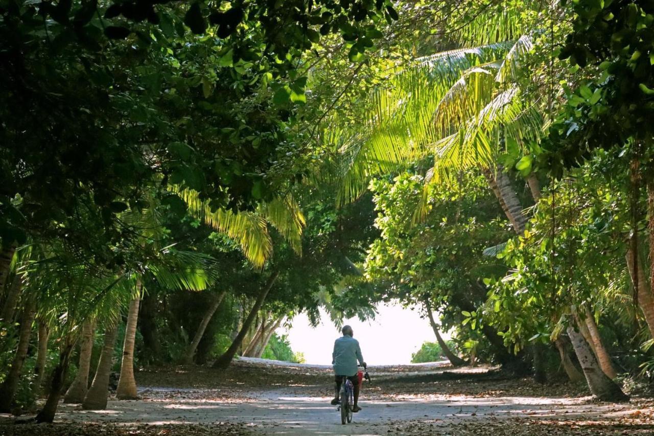 Kiha Beach Hotel Dharavandhoo Bagian luar foto