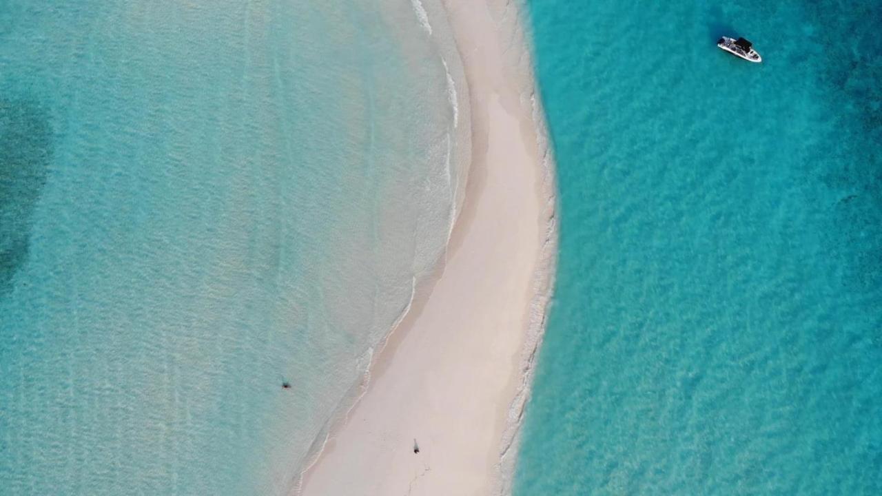 Kiha Beach Hotel Dharavandhoo Bagian luar foto