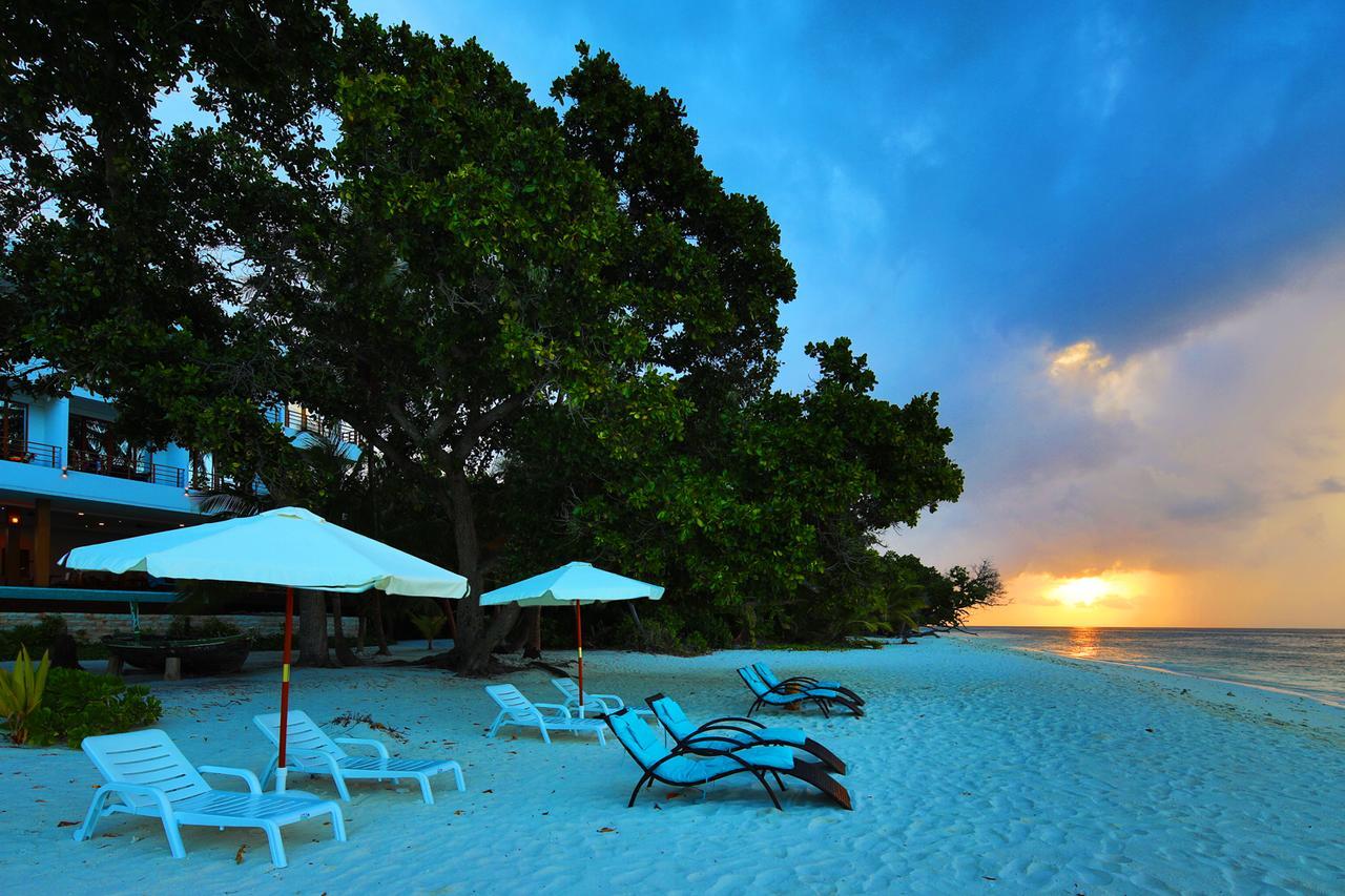 Kiha Beach Hotel Dharavandhoo Bagian luar foto